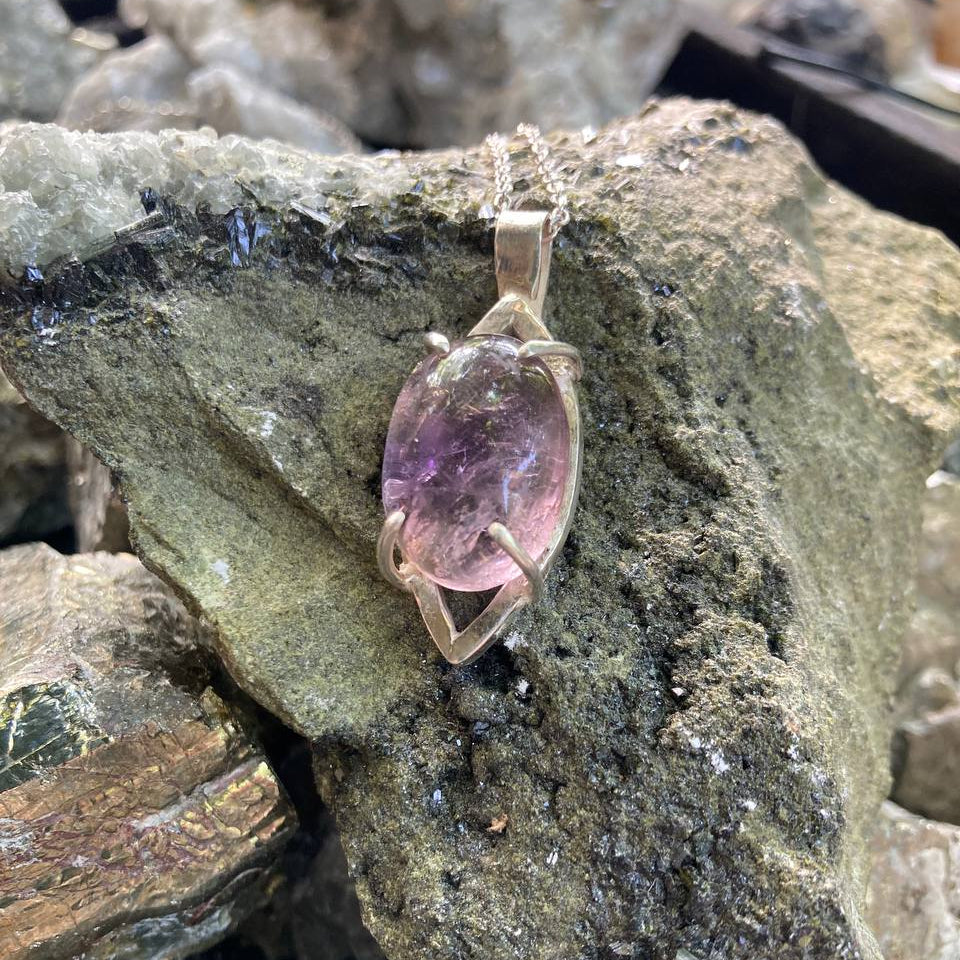 Amethyst Rhombus Silver Pendant