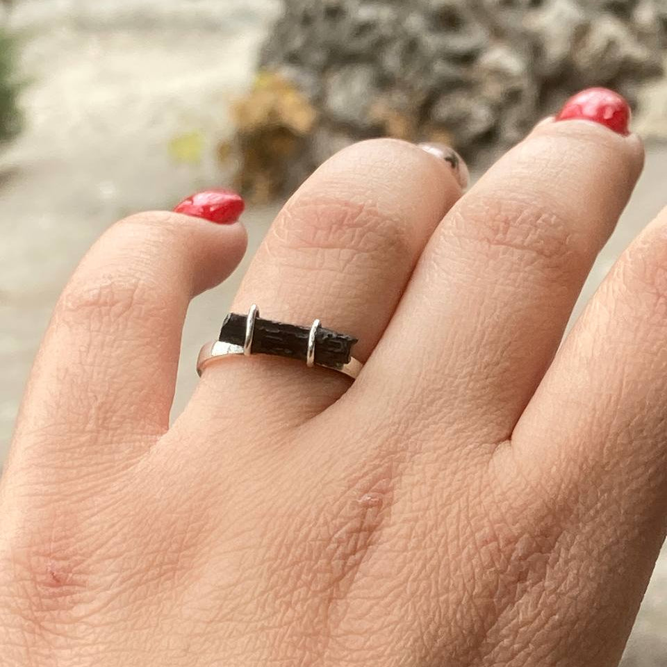 Black Tourmaline Raw Ring - Minimal Style