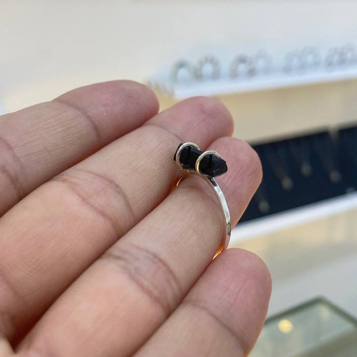 Black Tourmaline Raw Ring - Minimal Style